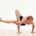 nam giới tập yoga