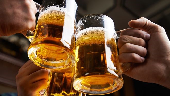 Uống nhiều rượu bia ảnh hưởng đến yếu sinh lý nam giới